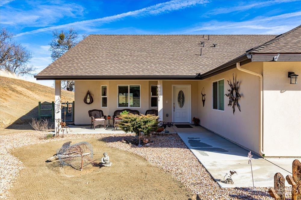 Property Photo:  17600 Ascot Court  CA 93561 