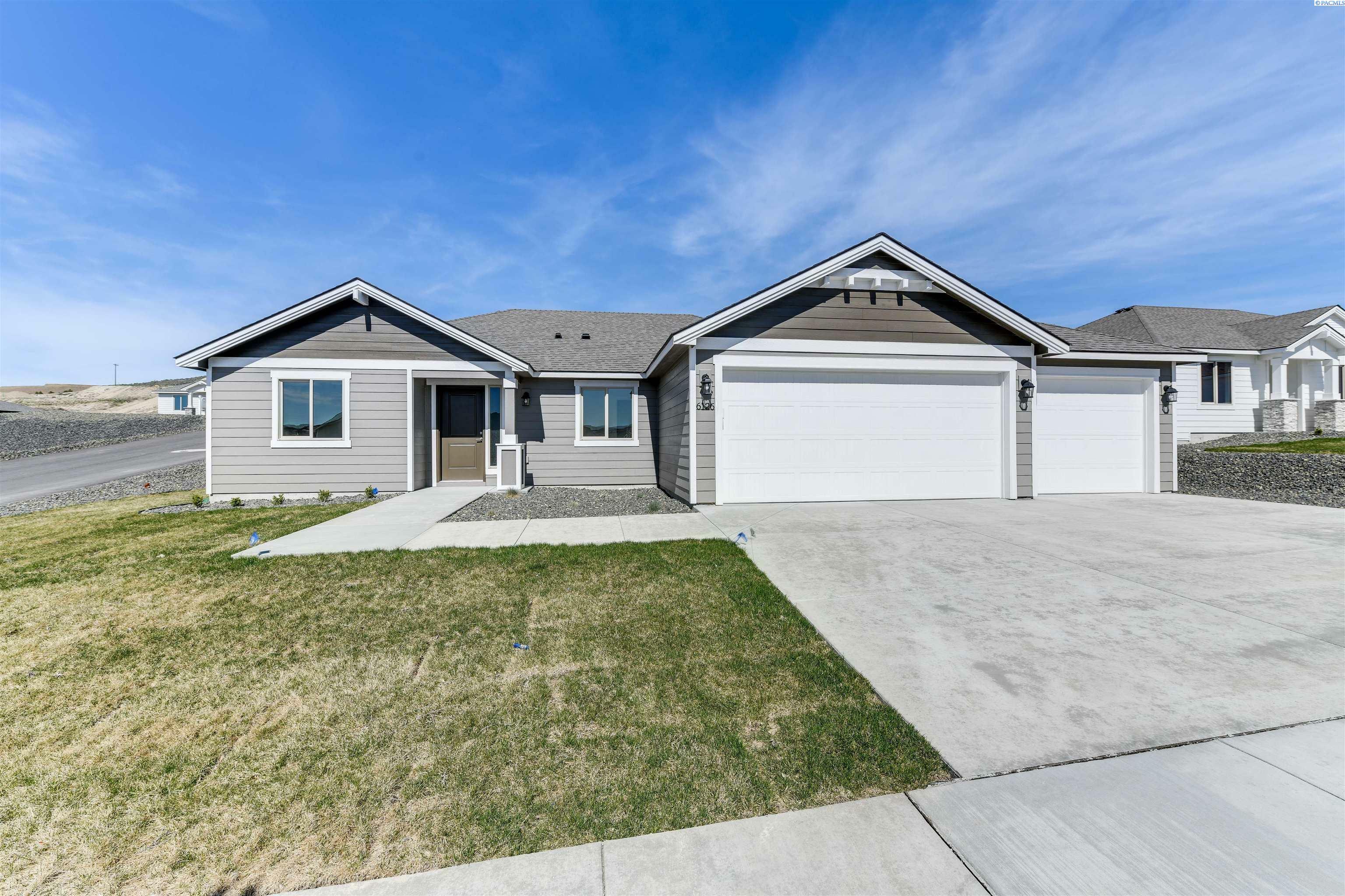 Property Photo: 6126 W 30th Pl WA 99338