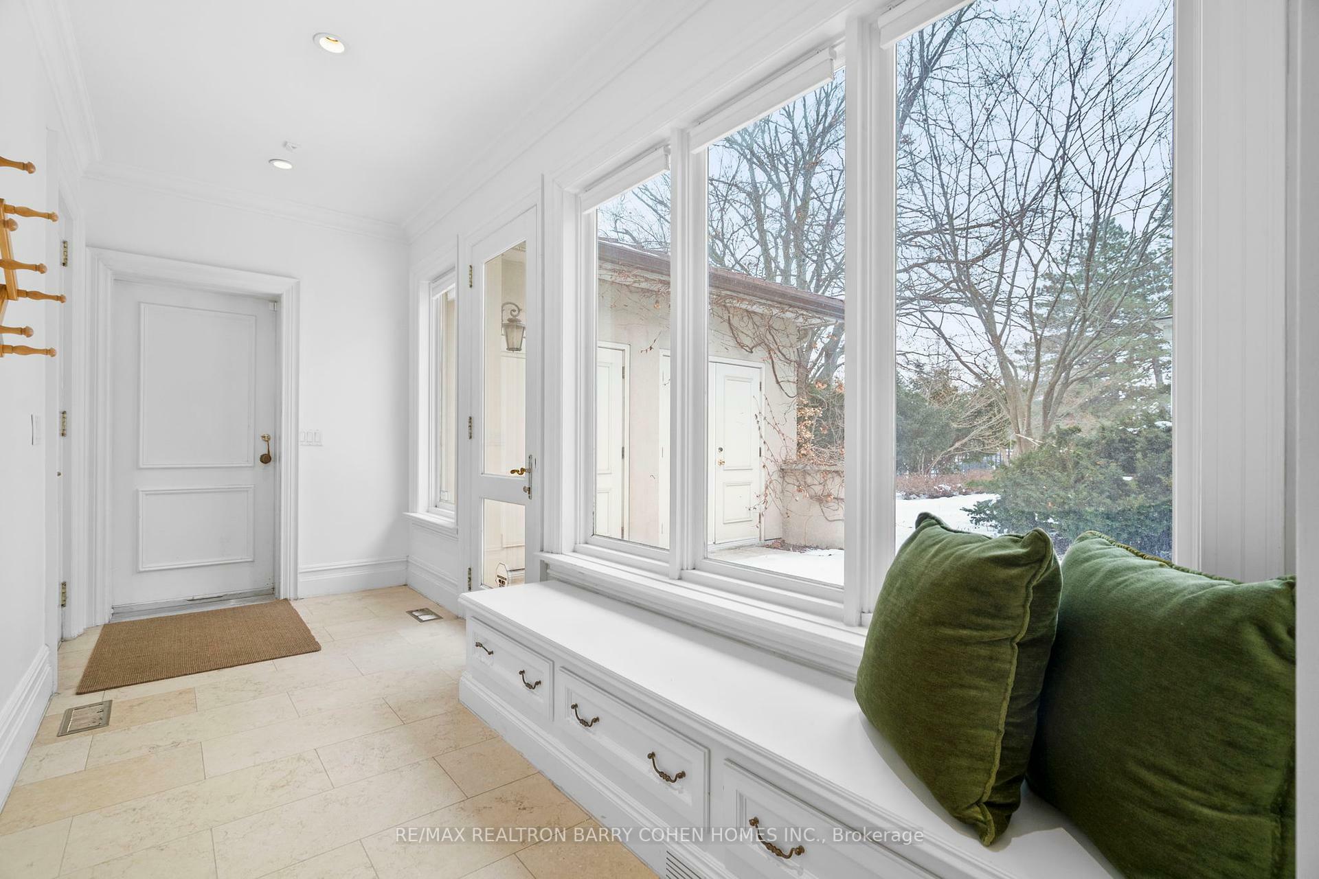 Property Photo: 7 Valleyanna Drive ON M4N 1J7