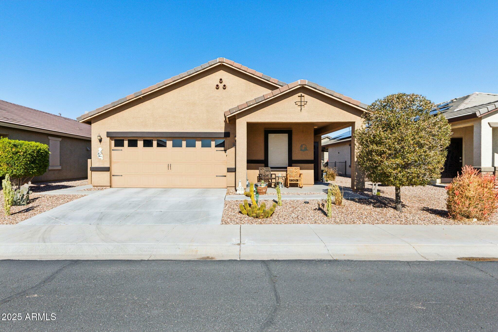 Property Photo:  22402 W Harrison Street  AZ 85326 