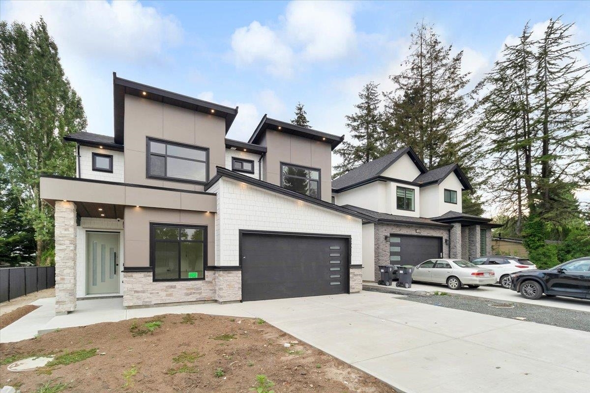 Photo de la propriété:  26514 29 Avenue  BC V4W 3A9 