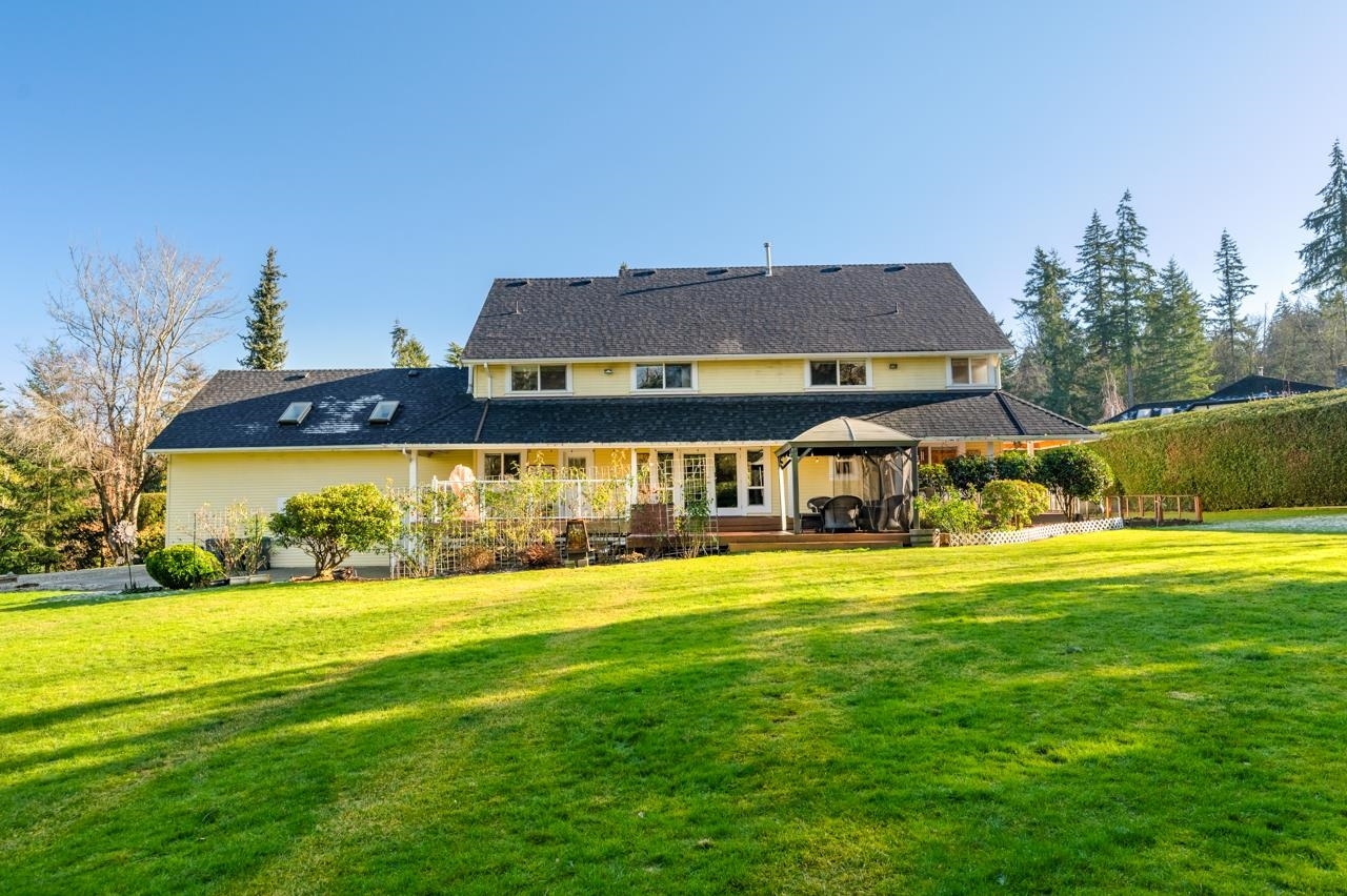 Photo de la propriété:  17377 28A Avenue  BC V3Z 0E7 