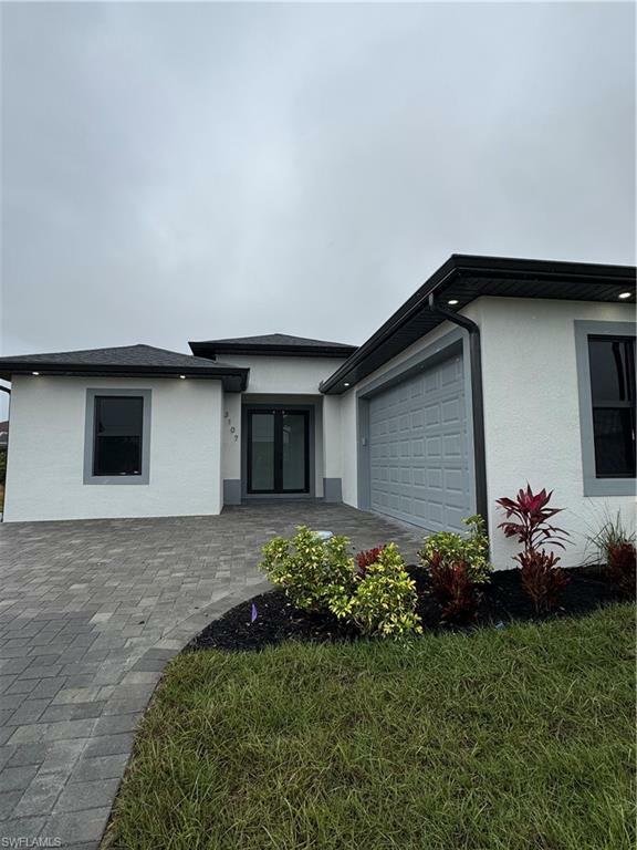 Property Photo: 3107 9th St SW FL 33976