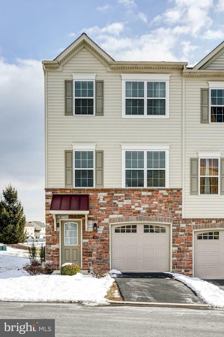 Property Photo:  631 Keswick Court  PA 17055 