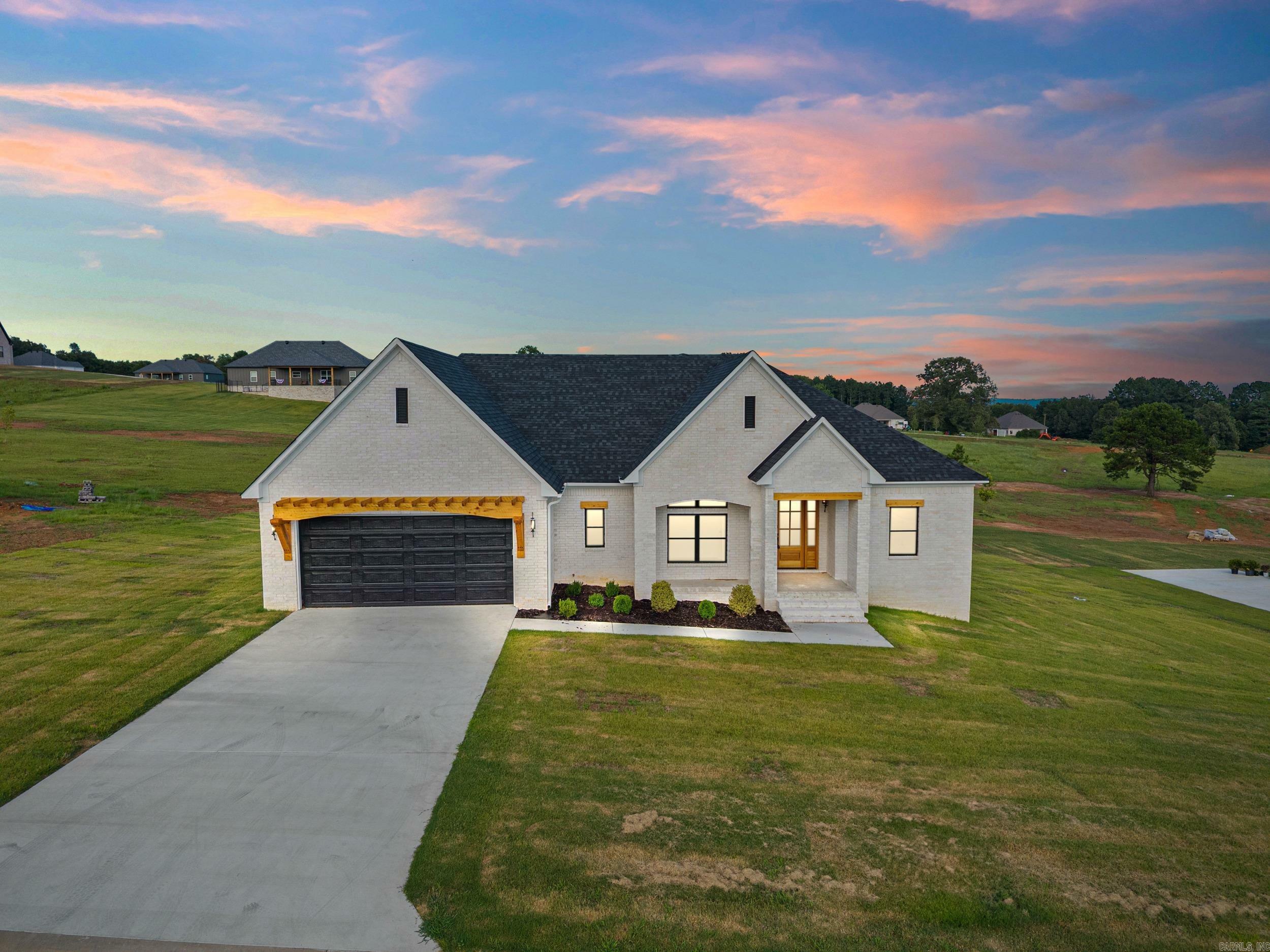 Property Photo:  20 Avrey Lane  AR 72058 