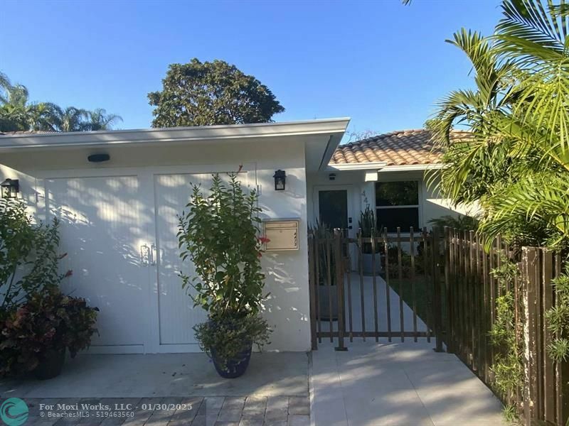 Property Photo:  4473 SW 11th St  FL 33134 