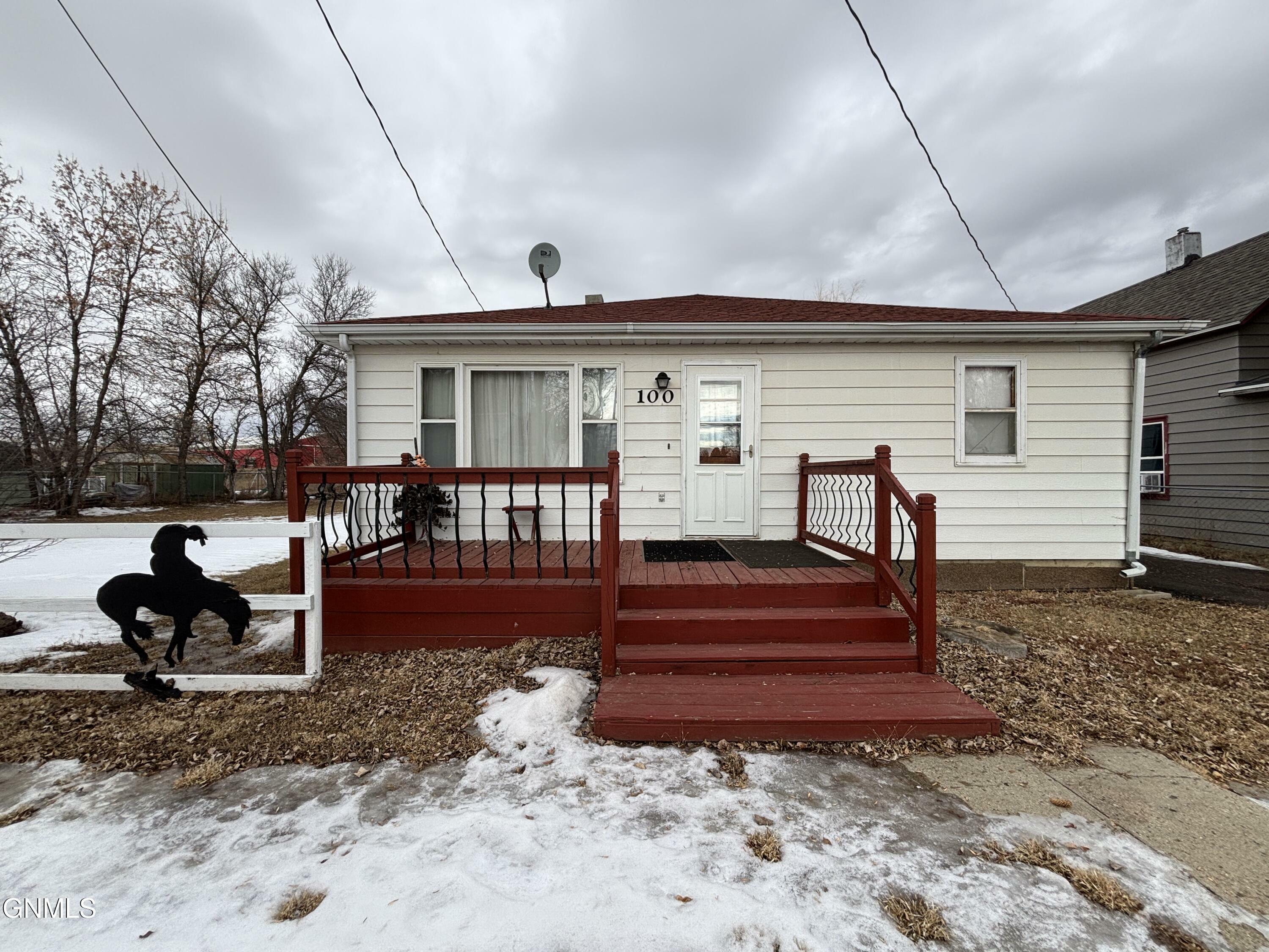 Property Photo:  100 1st Avenue W  ND 58580 