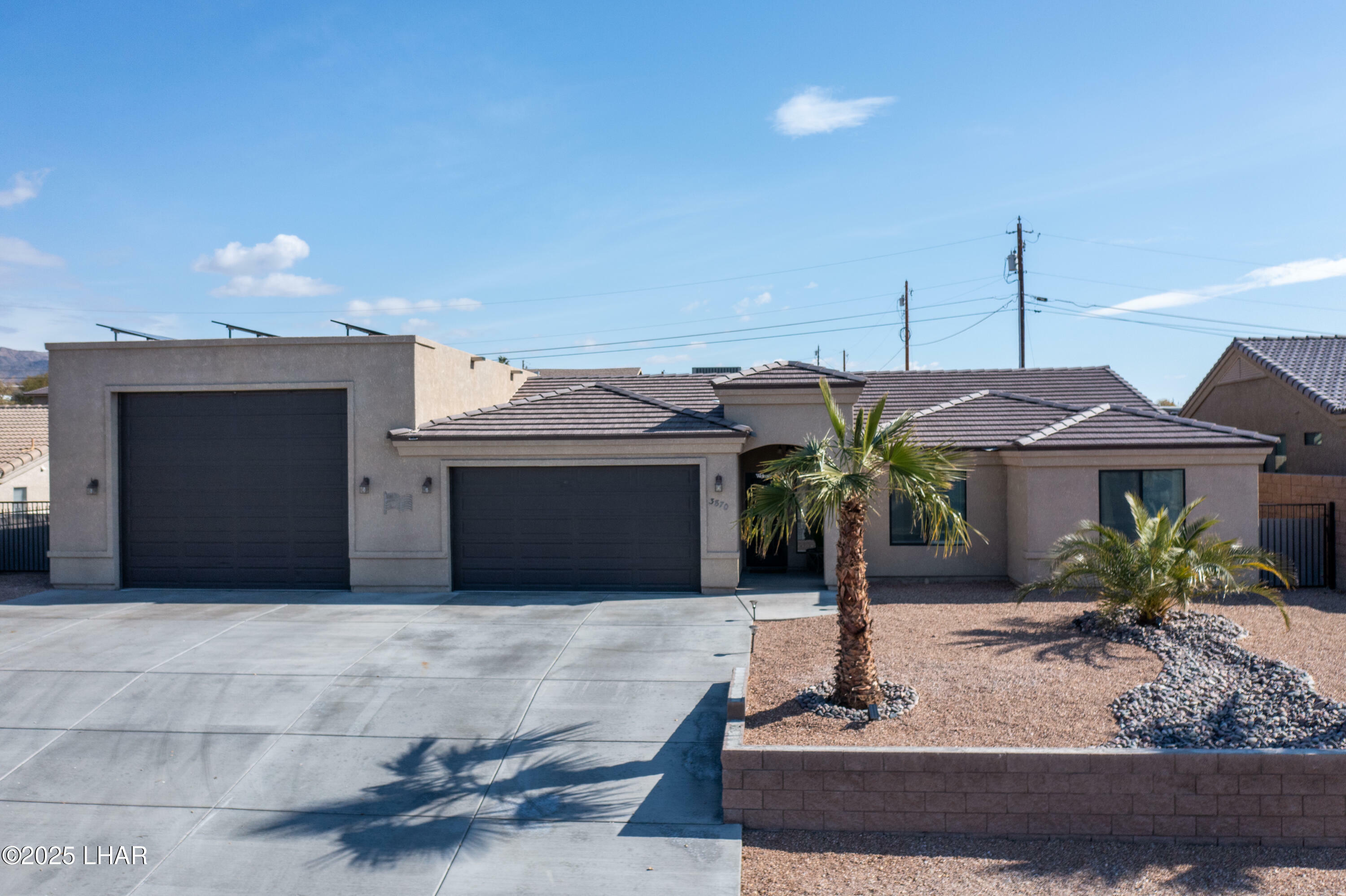 Property Photo: 3870 McCulloch Pl AZ 86406