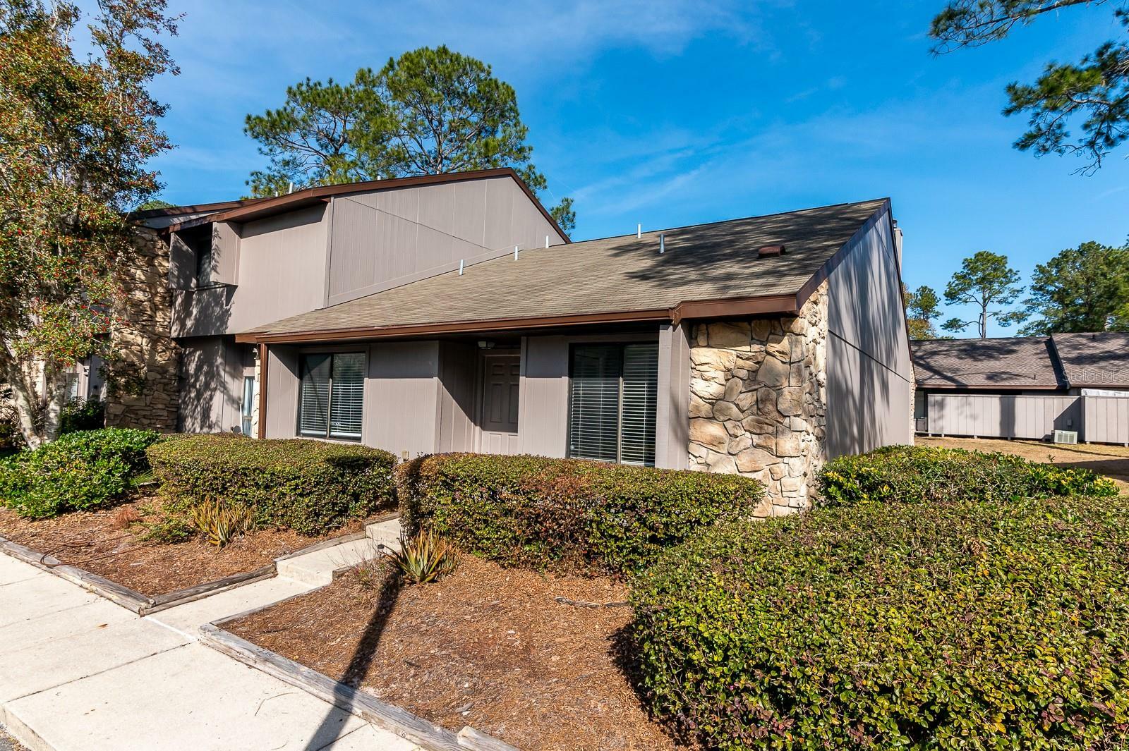 Property Photo: 3746 NW 53rd Road FL 32653