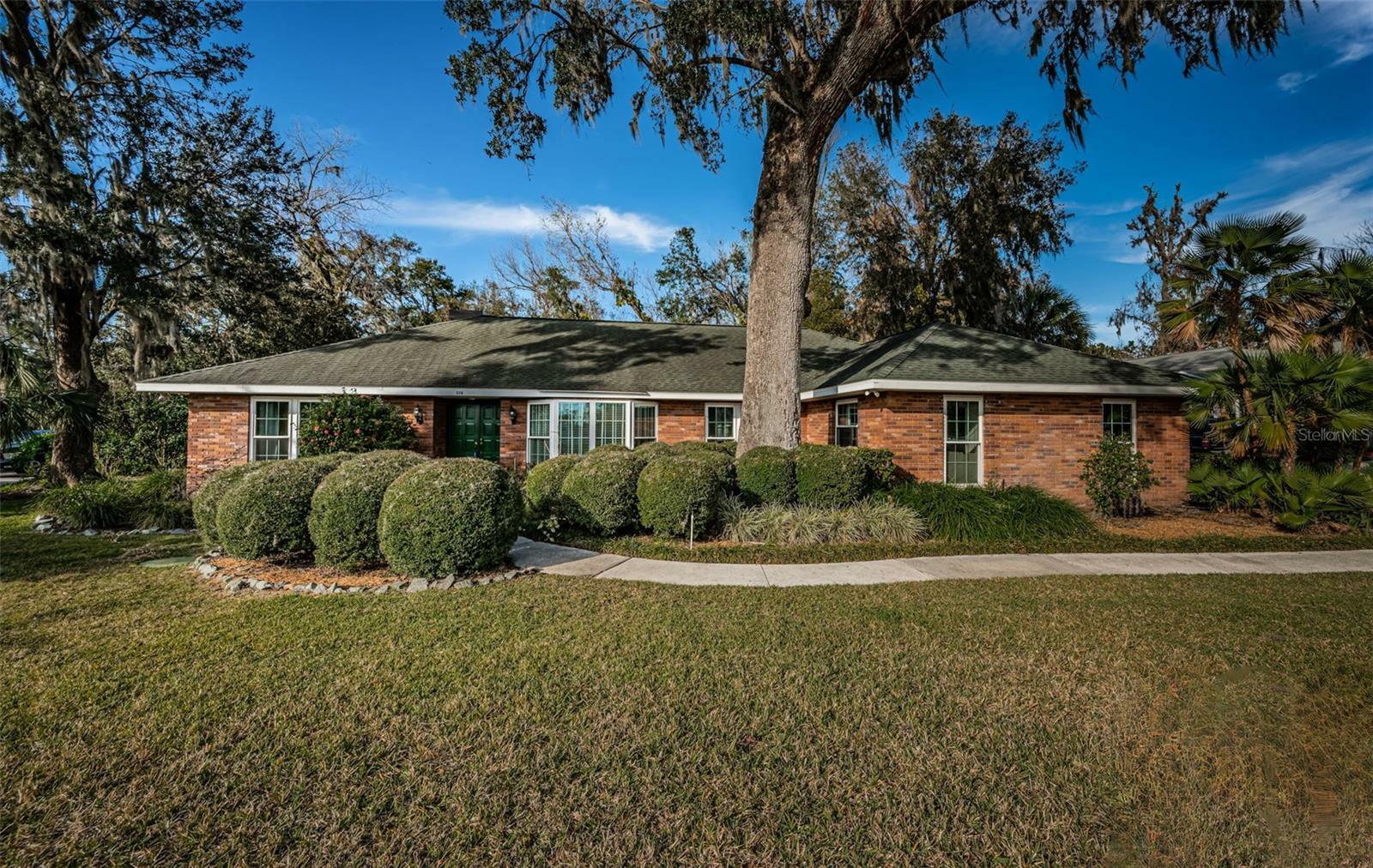 118 Laurel Tree Way  Brandon FL 33511 photo