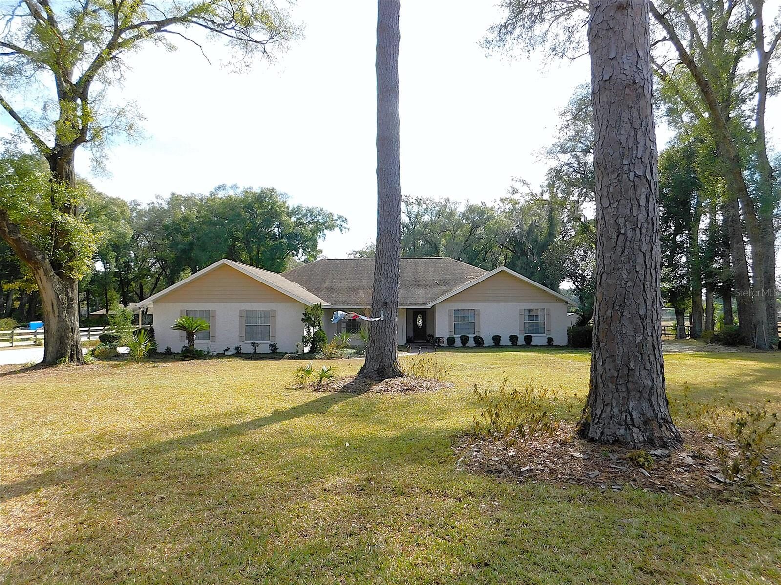 Property Photo: 4960 SE 17th Street FL 34471