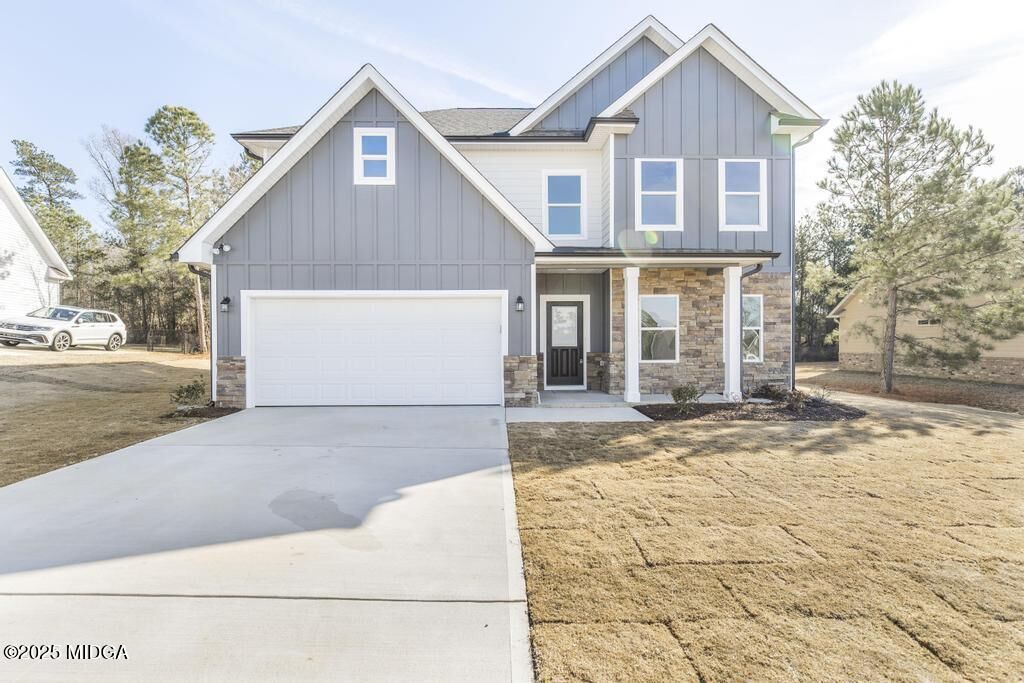 Property Photo: 218 Heathwood Drive GA 31206