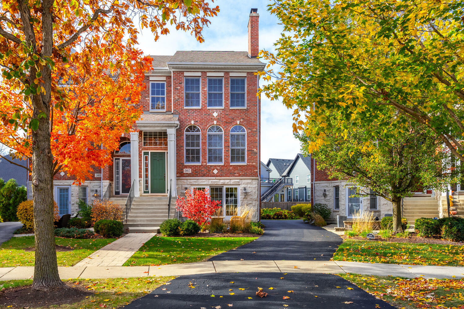 Property Photo:  307 N Fremont Street  IL 60540 