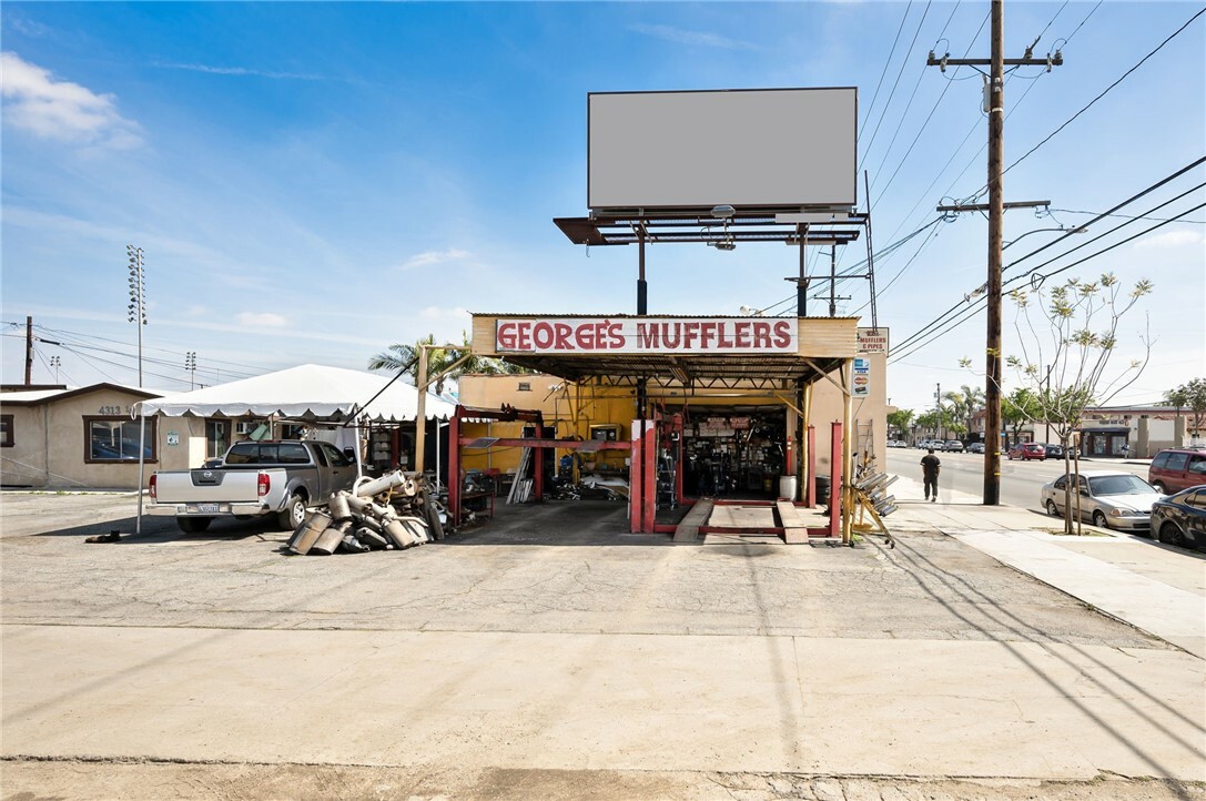 Property Photo:  4313 Florence Avenue  CA 90201 