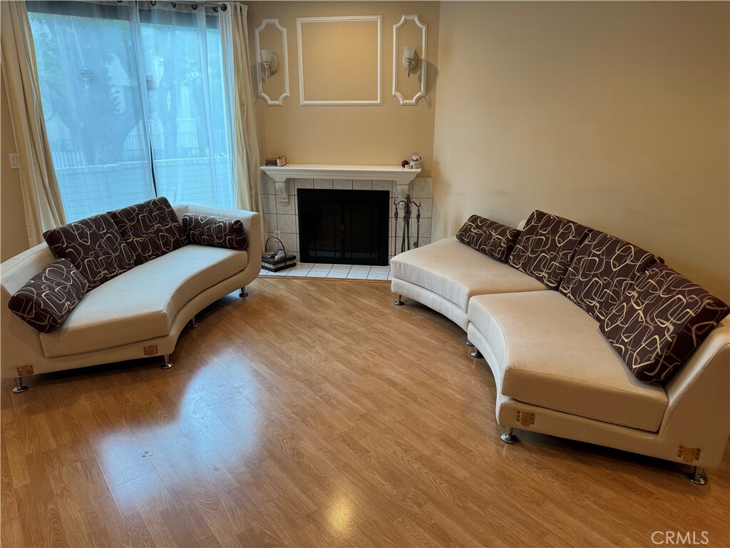 Property Photo: 6540 Hayvenhurst Avenue 16 CA 91406