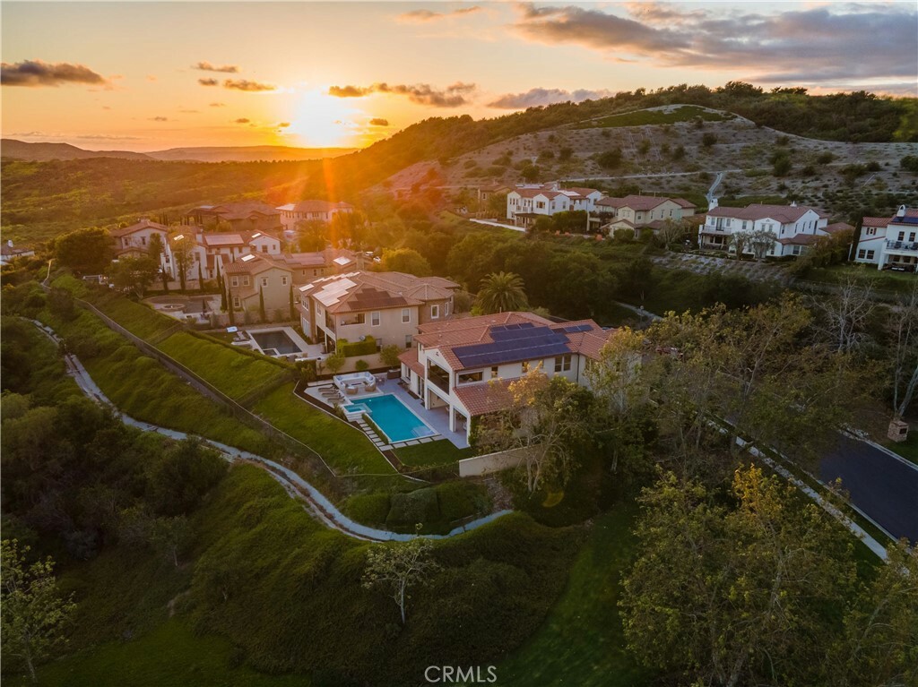 Property Photo:  24 Via Carina  CA 92673 