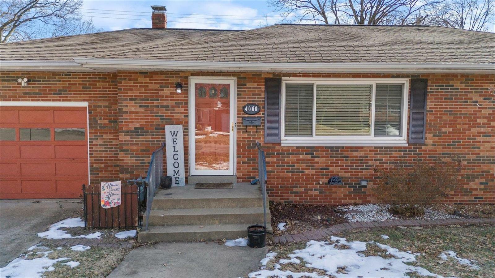 Property Photo:  4066 Stearns Avenue  IL 62040 