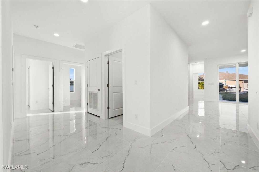 Property Photo:  1707 Embers Parkway W  FL 33993 