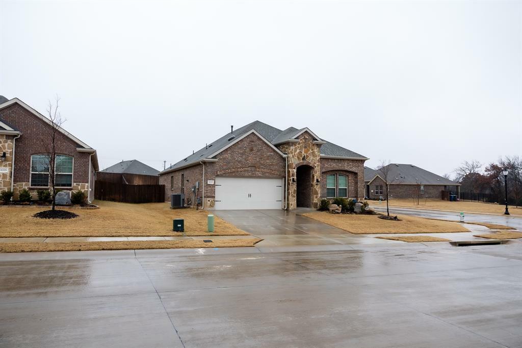 Photo de la propriété:  11233 Shady Meadows Way  TX 76227 