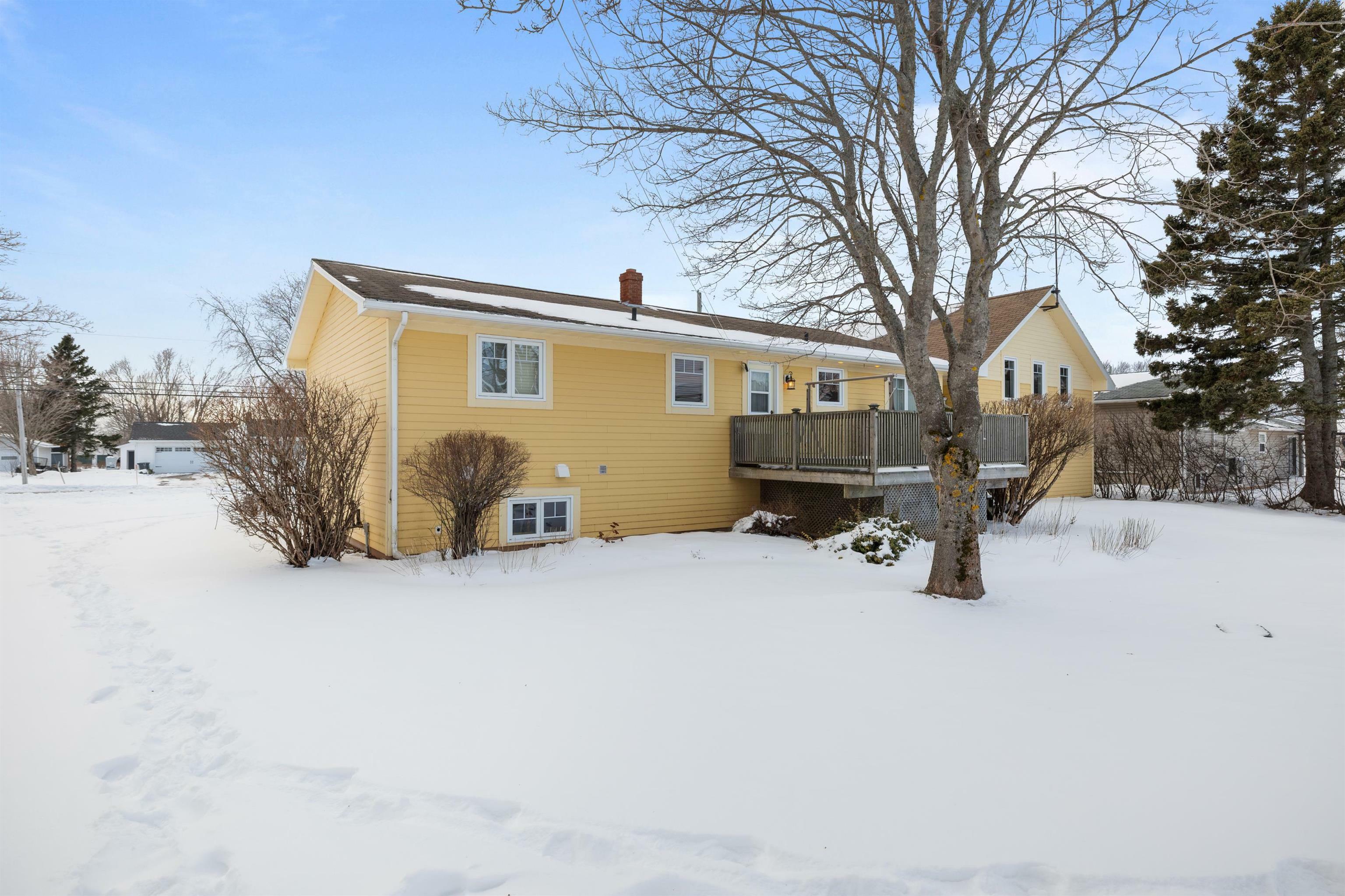 Property Photo:  103 Baglole Avenue  PE C1N 5G5 