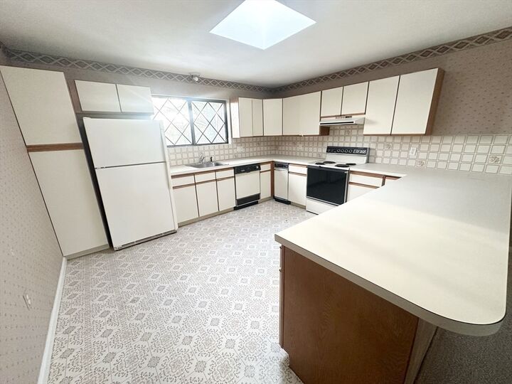 Property Photo: 9 Thomas C3 MA 01906