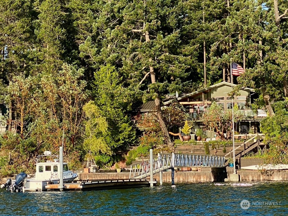 Property Photo:  3  Brown Island  WA 98250 