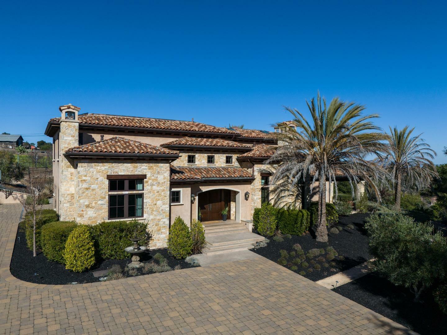 Property Photo: 25611 Vinedo Lane CA 94022