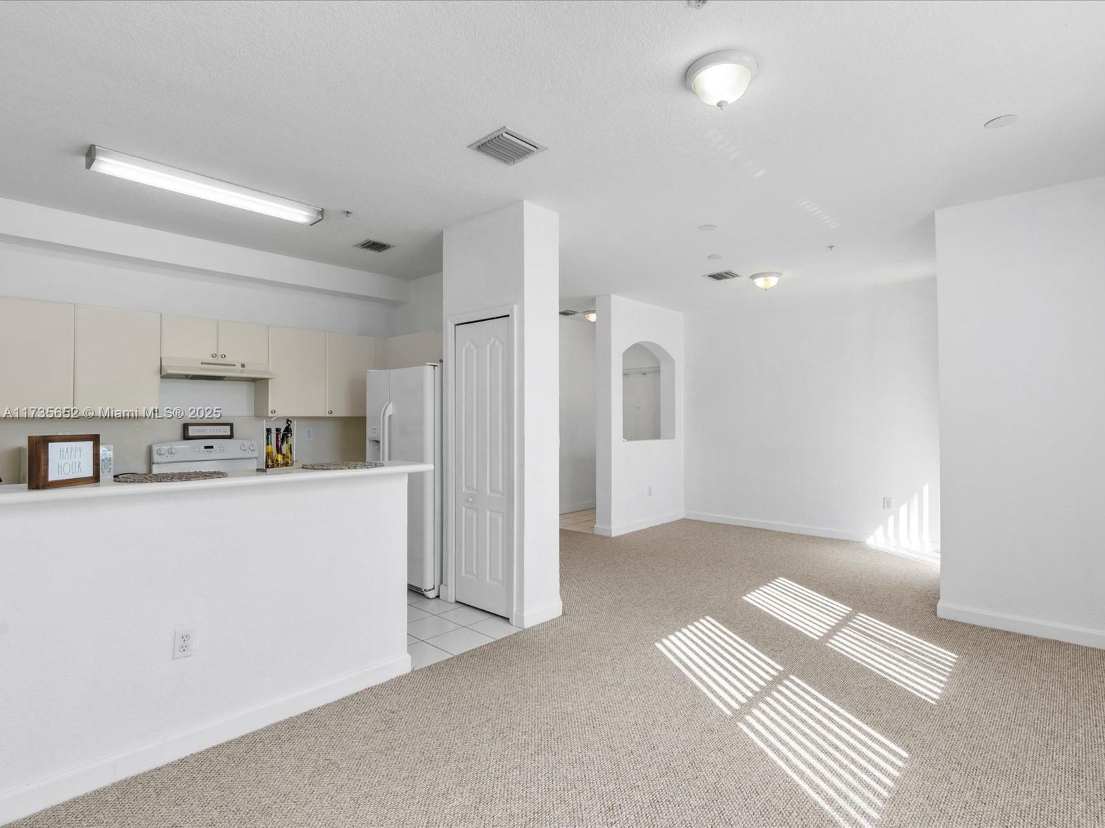 Property Photo: 120 Jacaranda Country Club Dr 200 FL 33324