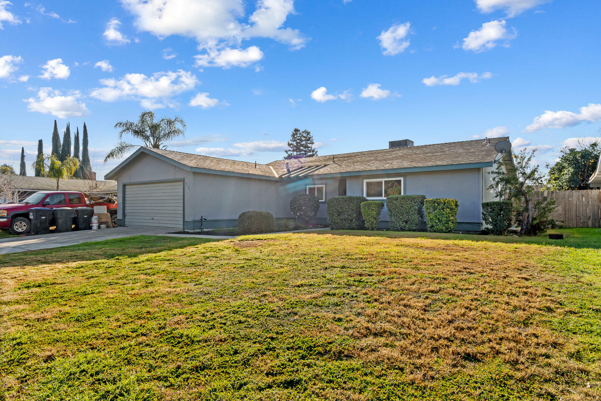 Property Photo: 5541 W Walnut Avenue CA 93277