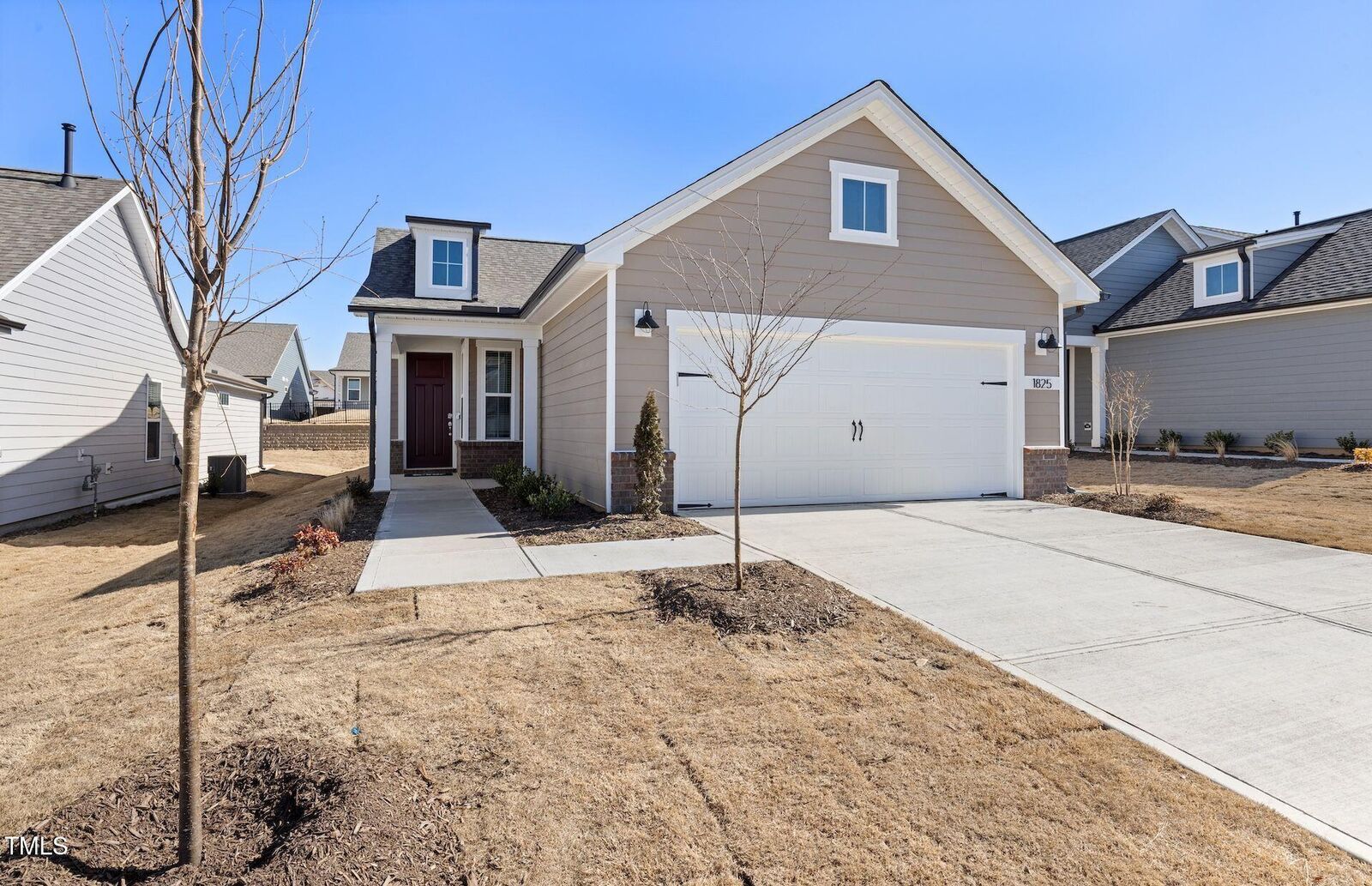 Property Photo:  1825 Hydrangea Way  NC 27526 