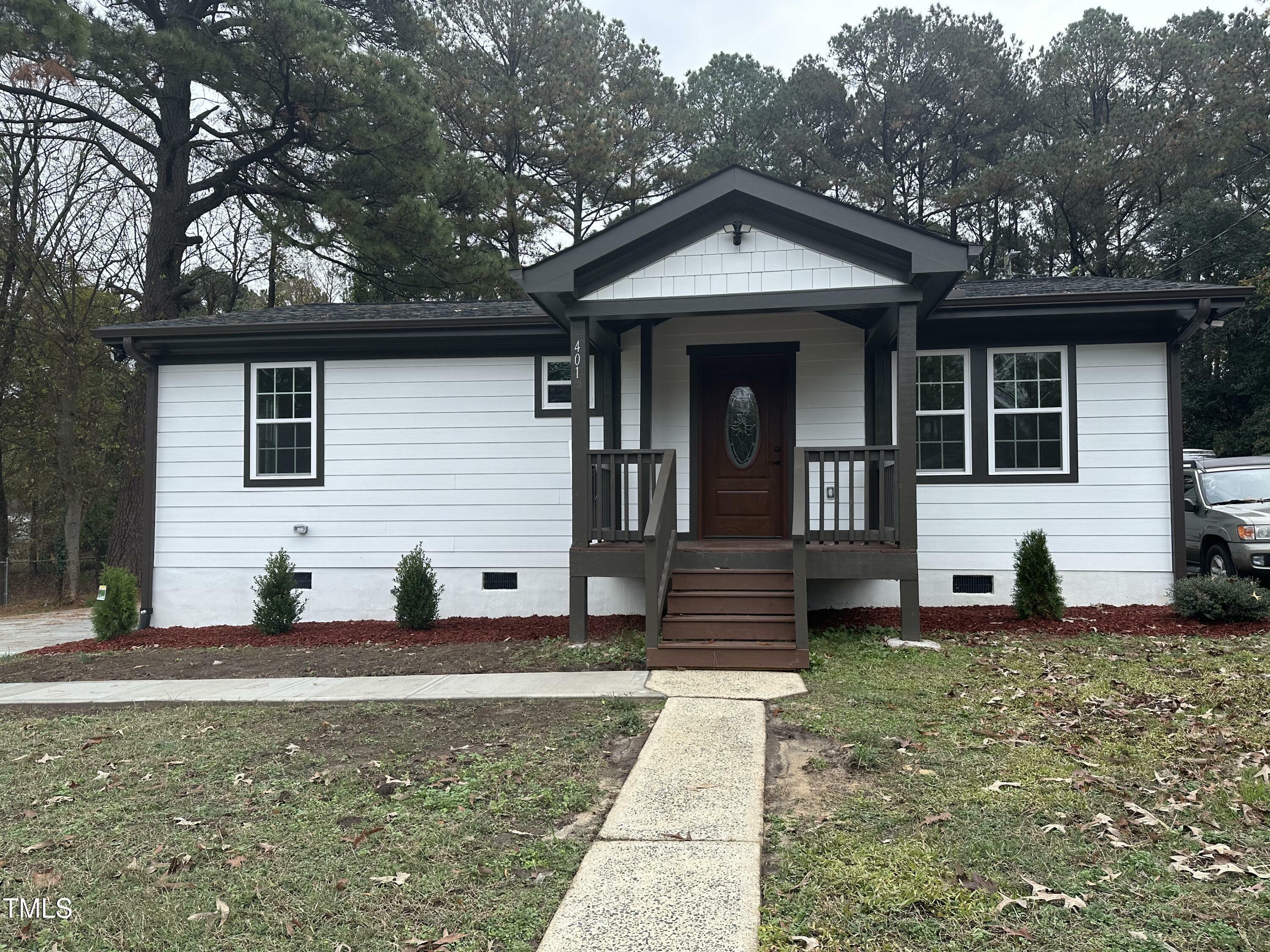 Property Photo:  401 Commonwealth St Street  NC 27703 