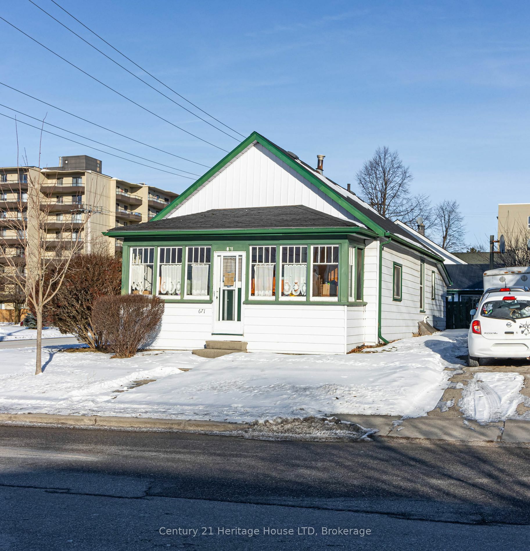 Photo de la propriété:  671 George St  ON N4S 4K2 