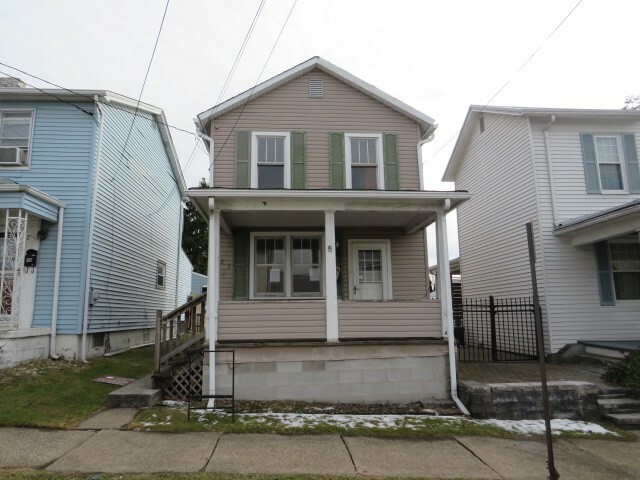 325 Fairmont St  Latrobe PA 15650 photo