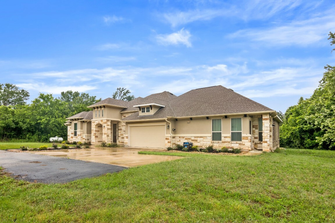 Property Photo:  17 A / 17 B Valley Creek Drive  TX 78664 