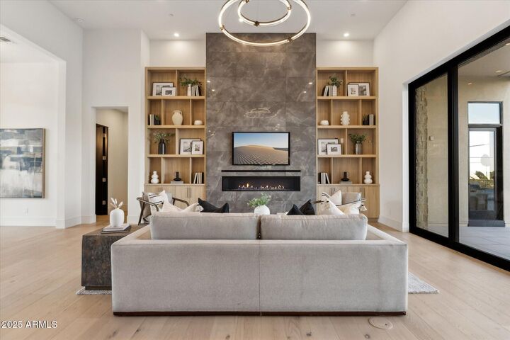 Property Photo:  15609 E Palatial Estates Drive  AZ 85268