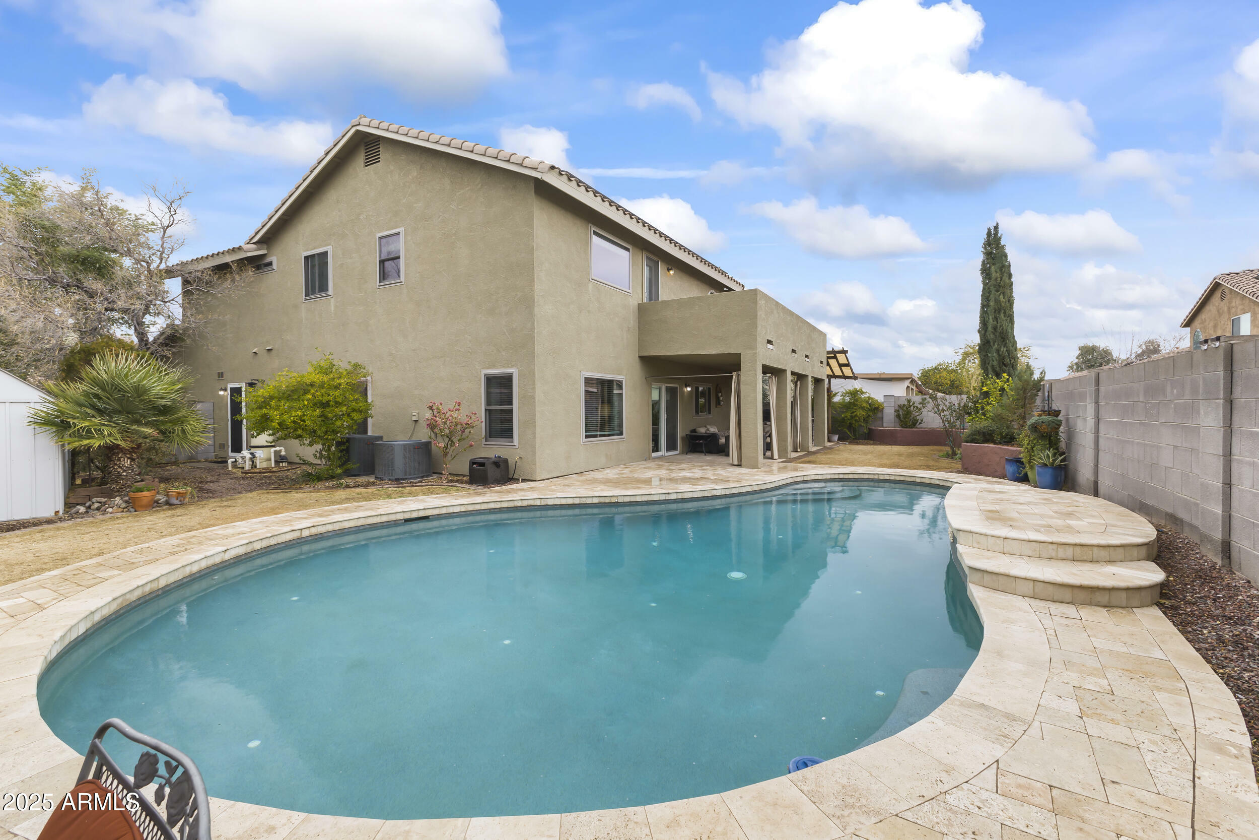 Property Photo: 629 E Palo Verde Street AZ 85122