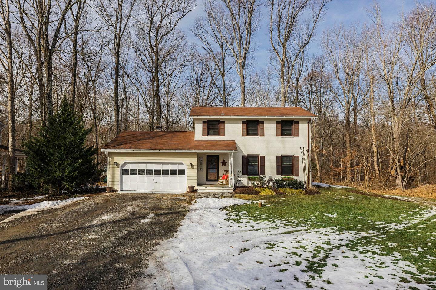 Property Photo:  214 Lake Drive  VA 20164 