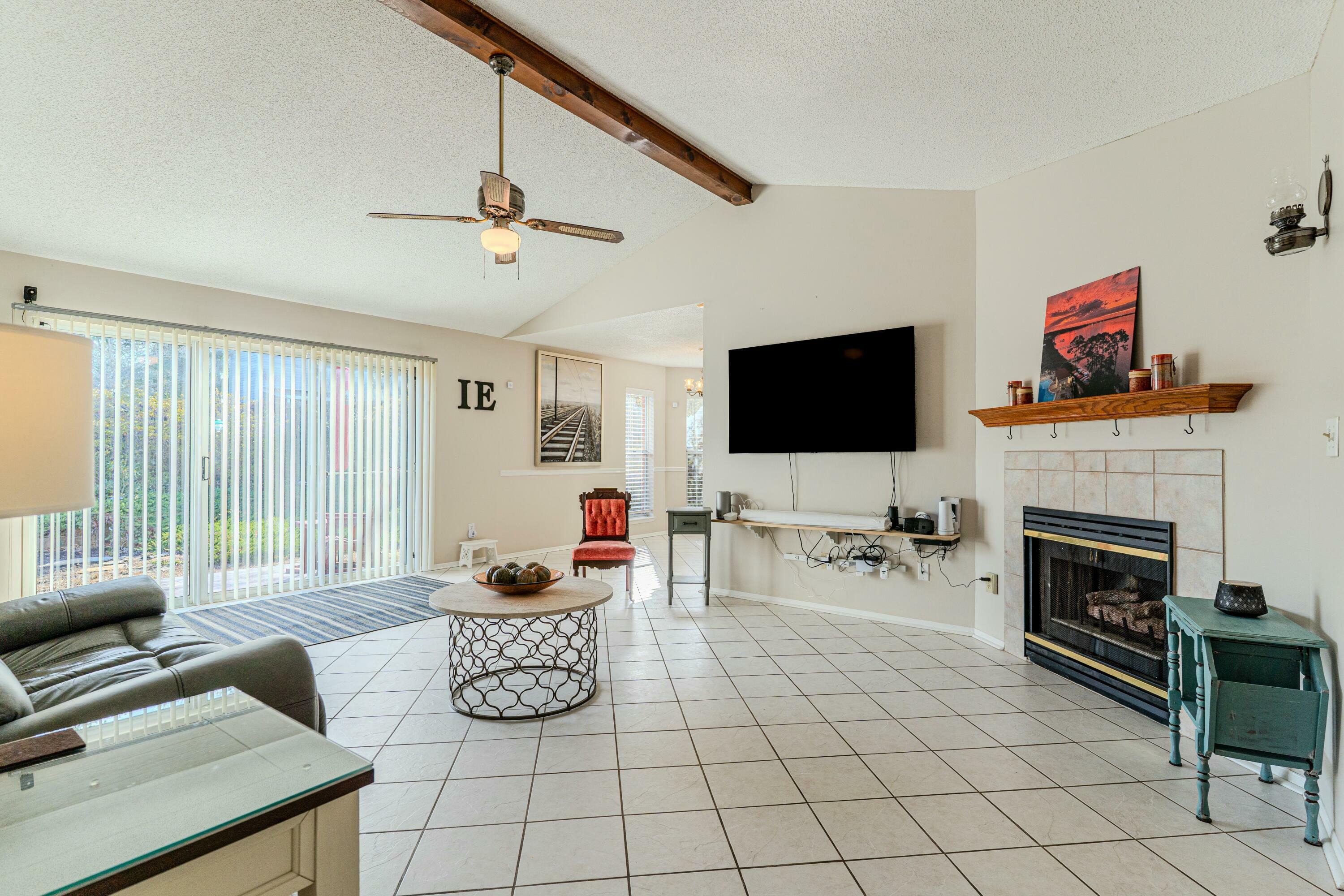 Property Photo: 801 Sparkleberry Cove FL 32578