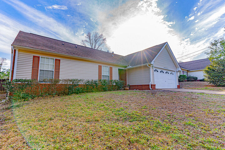 Property Photo:  801 Sparkleberry Cove  FL 32578 