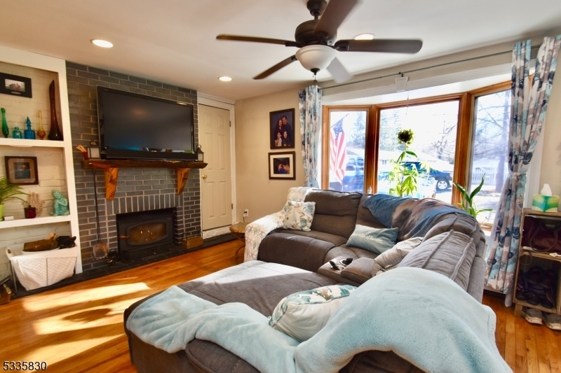 Property Photo: 5 Cree Trl NJ 07438