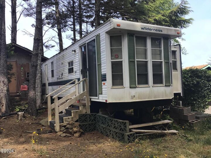Property Photo: 3700 N Hwy 101 #77 OR 97341