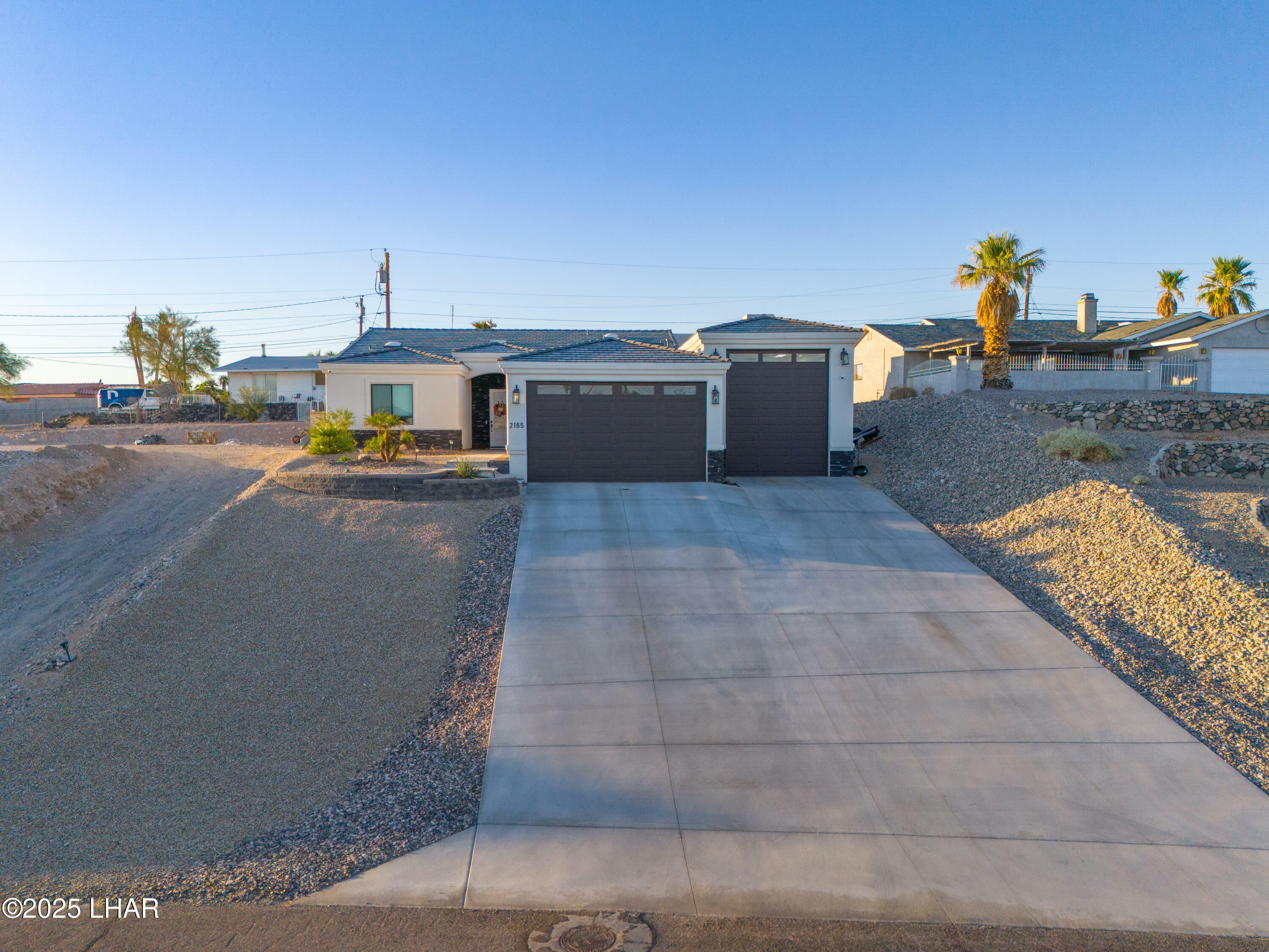Property Photo: 2165 Cosnina Dr AZ 86403
