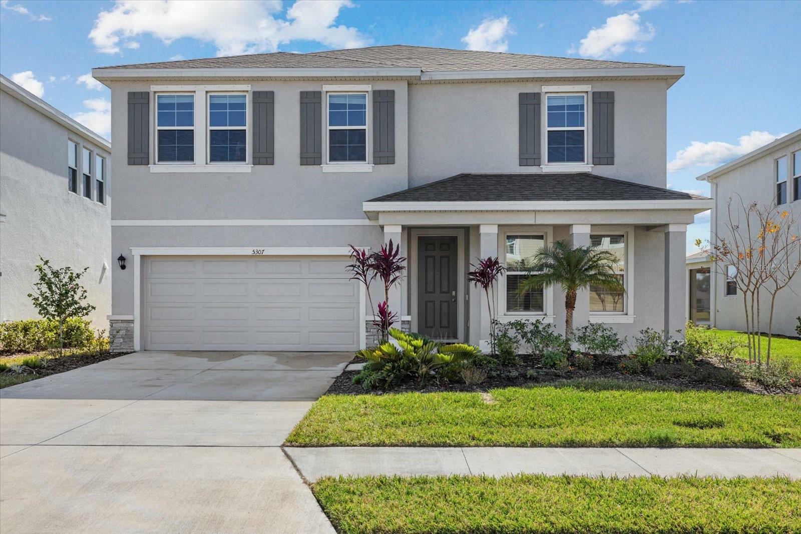 Property Photo: 5307 Grove Mill Loop FL 34211
