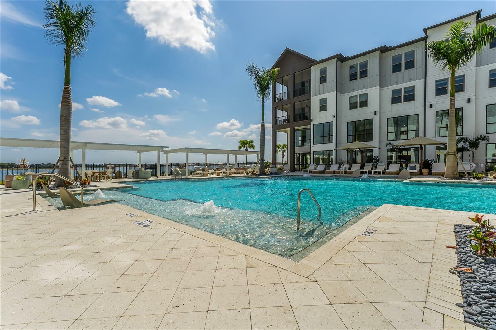 Property Photo: 1420 Lakefront Drive Th-109 FL 34240