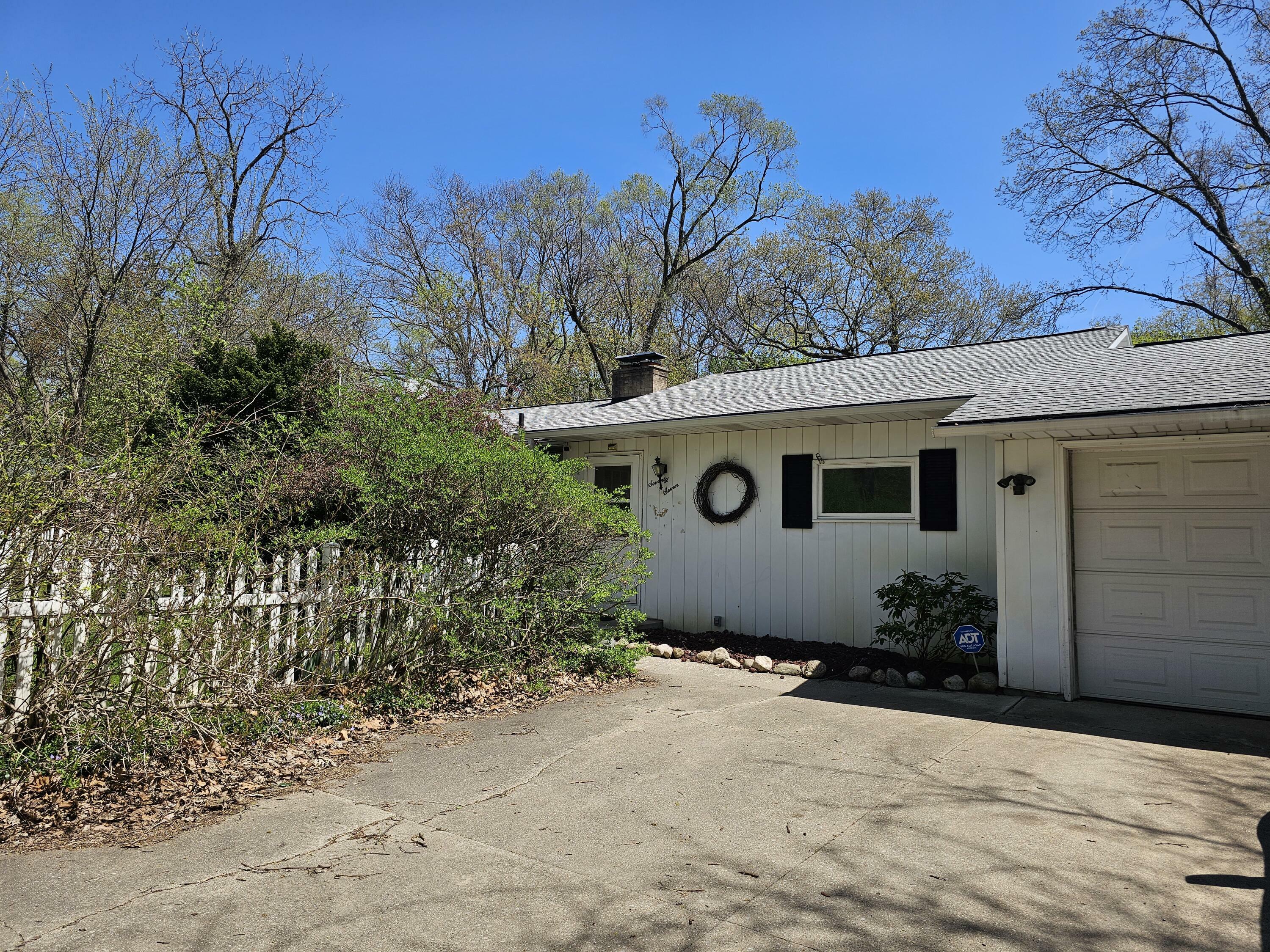 Property Photo: 77 Leitch Drive MI 49015