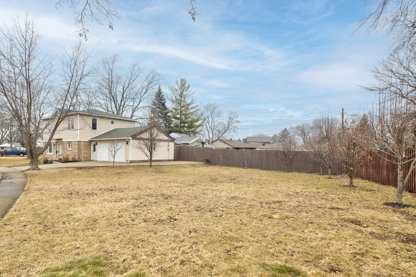 Property Photo:  2659 Eisenhower Drive  IL 60018 