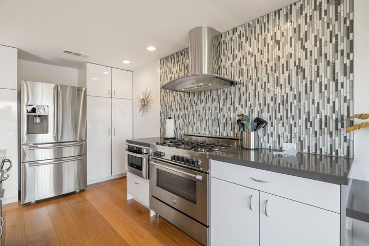 Property Photo:  48628 Sundrop Court  CA 92260 