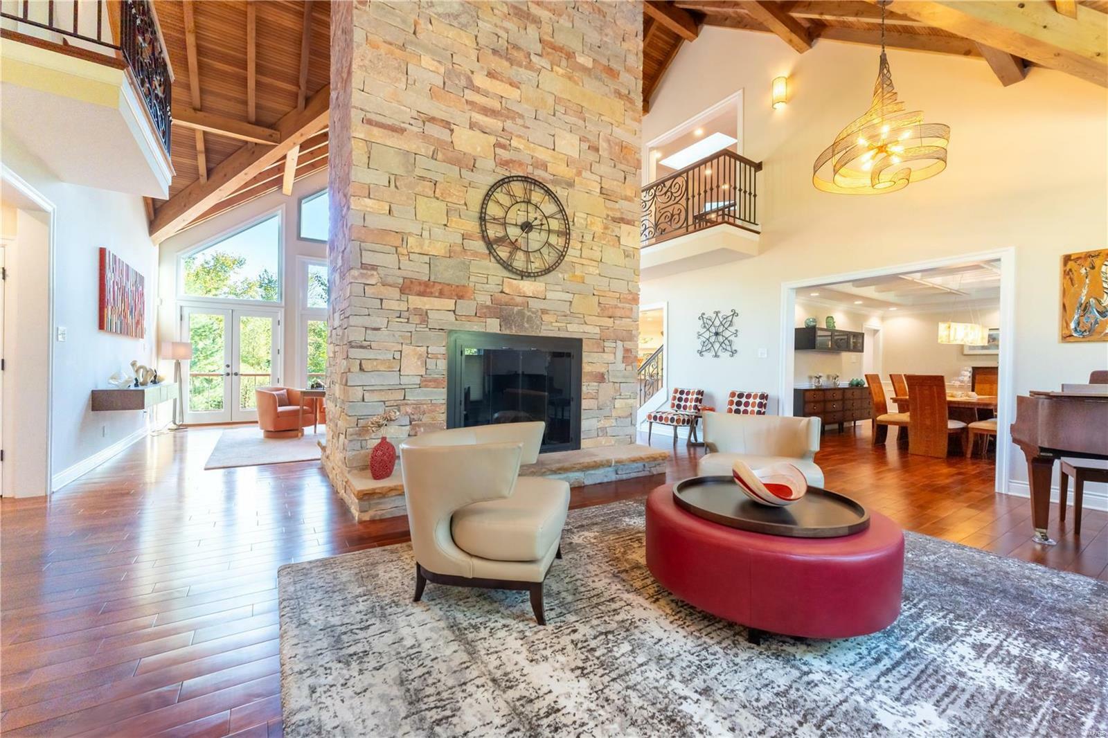 Property Photo: 16 Holiday Lane MO 63131