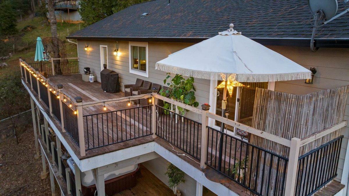 Property Photo:  11376 Ragan Way  CA 95949 