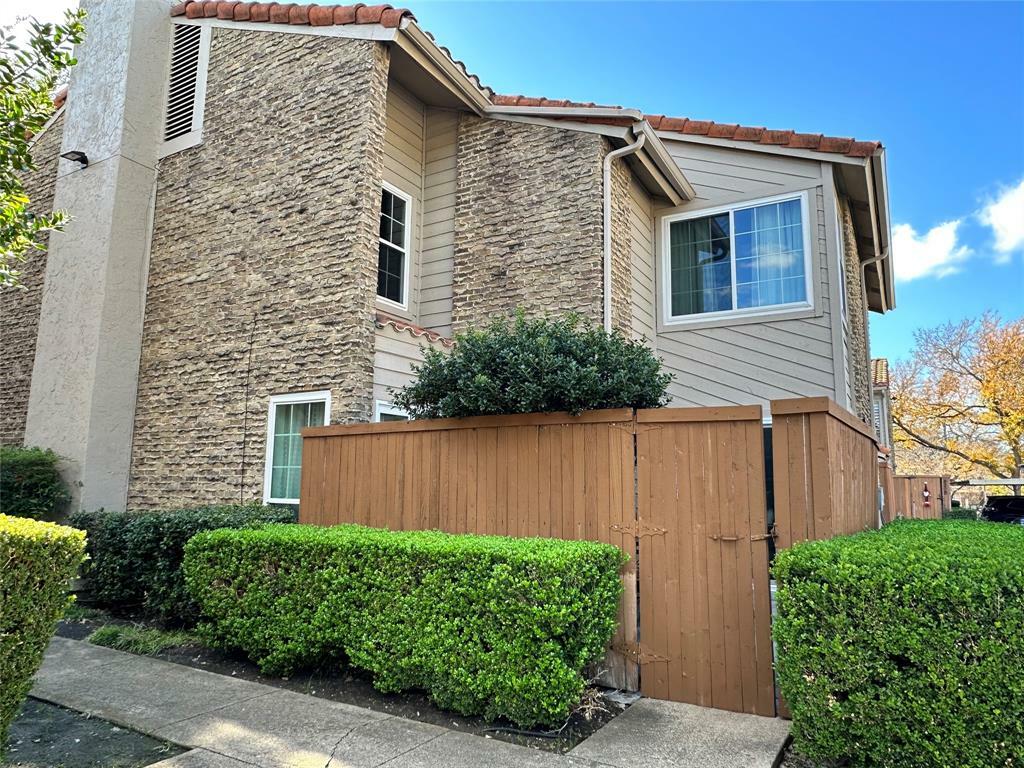 Property Photo: 837 Dublin Drive B TX 75080
